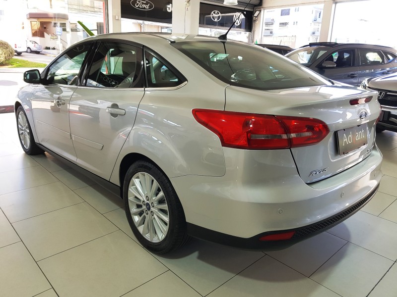 FOCUS 2.0 TITANIUM FASTBACK 16V FLEX 4P AUTOMÁTICO - 2016 - CAXIAS DO SUL