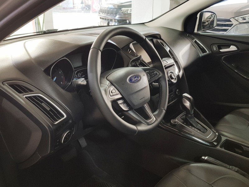 FOCUS 2.0 TITANIUM FASTBACK 16V FLEX 4P AUTOMÁTICO - 2016 - CAXIAS DO SUL