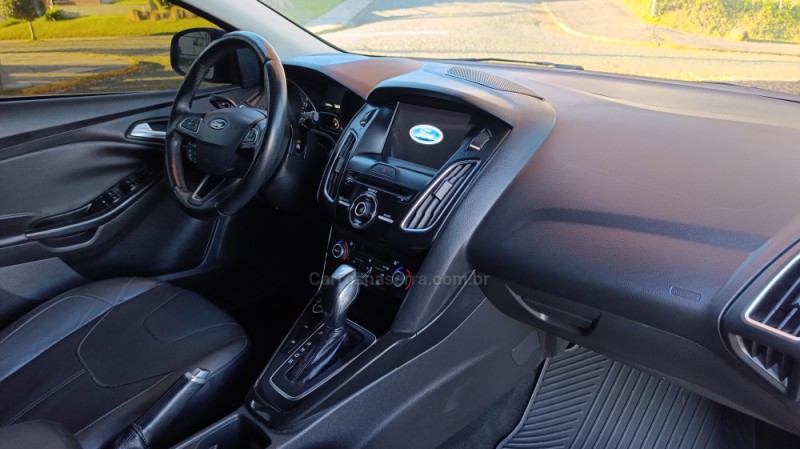 FOCUS 2.0 TITANIUM PLUS 16V FLEX 4P AUTOMÁTICO - 2018 - CAXIAS DO SUL