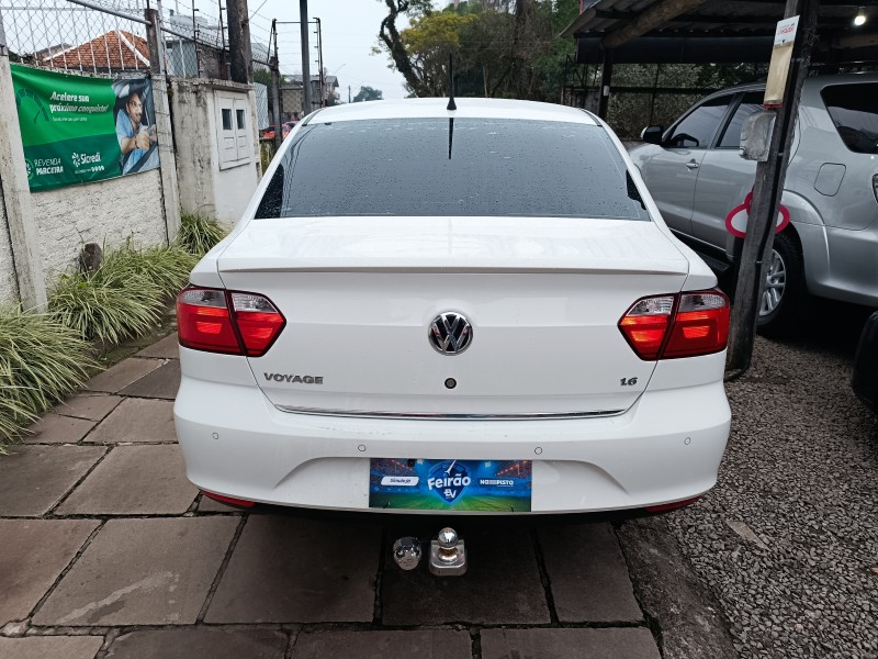 VOYAGE 1.6 MI COMFORTLINE 8V FLEX 4P MANUAL - 2013 - BENTO GONçALVES