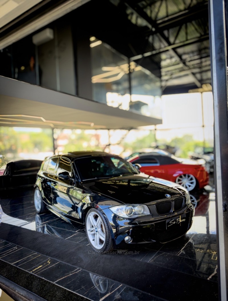 130I 3.0 SPORT HATCH 24V GASOLINA 4P AUTOMÁTICO