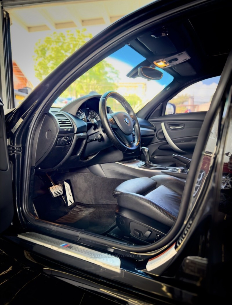 130I 3.0 SPORT HATCH 24V GASOLINA 4P AUTOMÁTICO - 2011 - CAXIAS DO SUL
