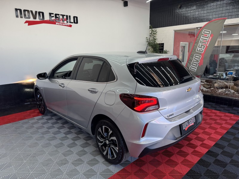 ONIX 1.0 PREMIER II 12V TURBO FLEX 4P AUTOMÁTICO - 2023 - CAXIAS DO SUL