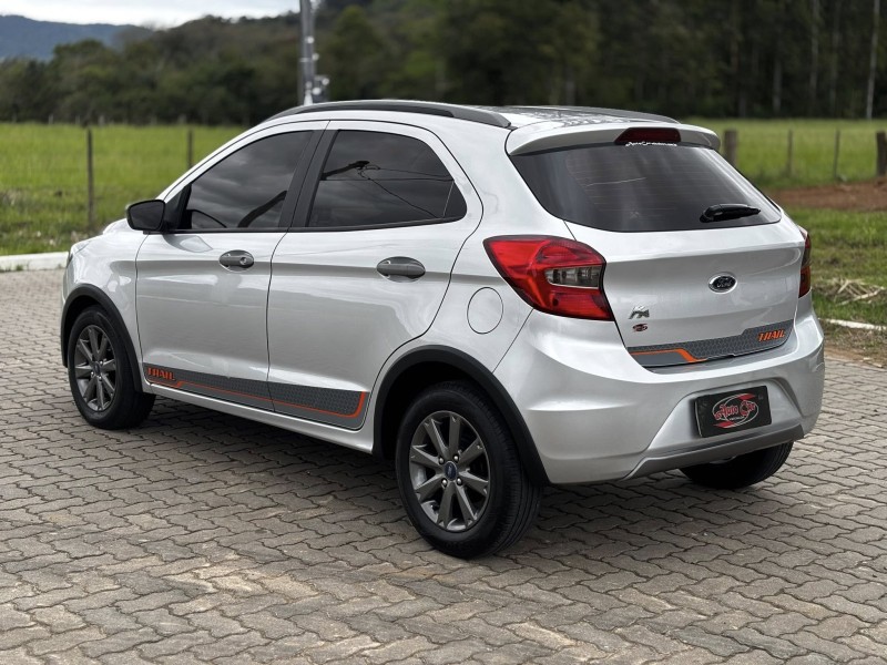 KA 1.0 TRAIL 12V FLEX 4P MANUAL - 2018 - CANDELáRIA