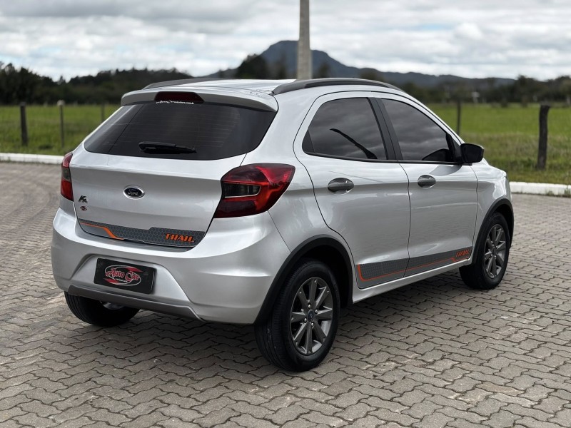 KA 1.0 TRAIL 12V FLEX 4P MANUAL - 2018 - CANDELáRIA