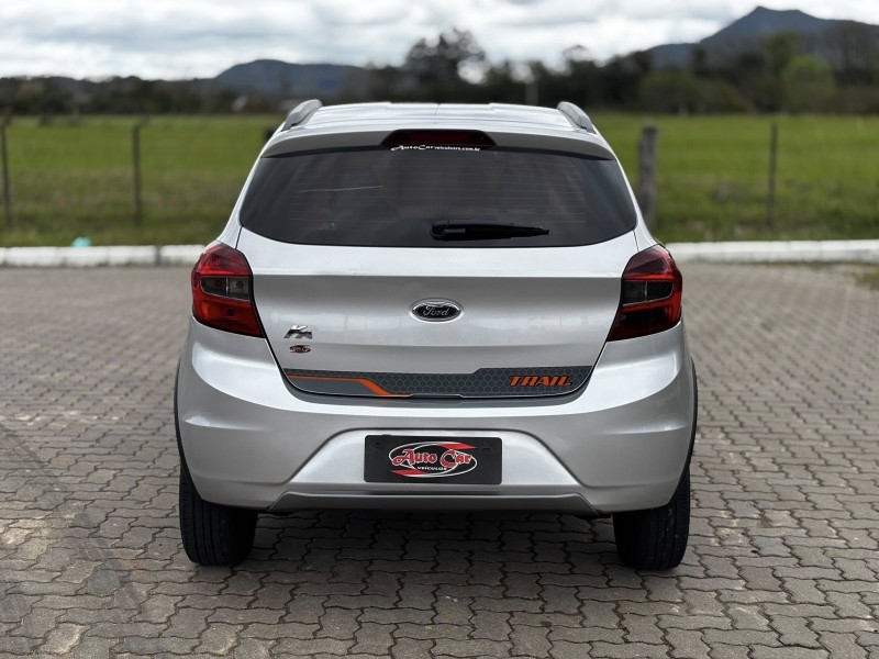 KA 1.0 TRAIL 12V FLEX 4P MANUAL - 2018 - CANDELáRIA
