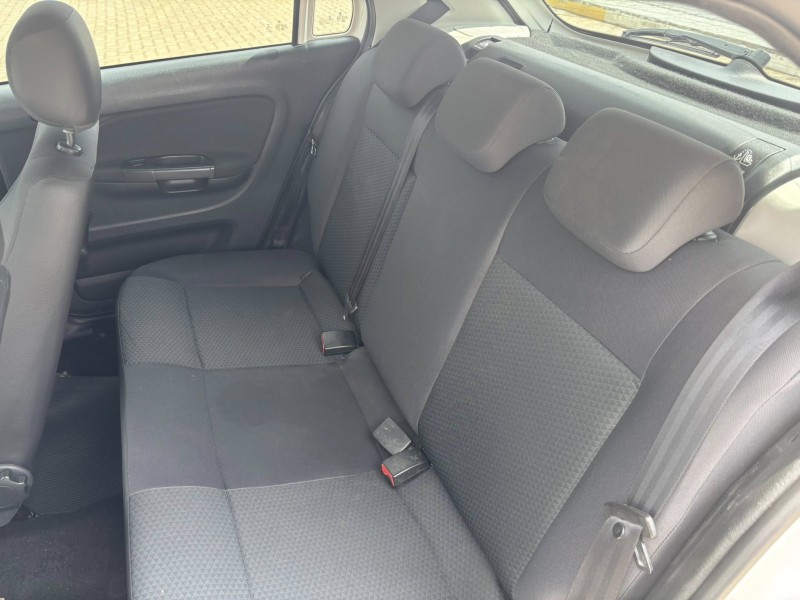 GOL 1.0 12V MPI TOTALFLEX 4P MANUAL - 2023 - CANDELáRIA