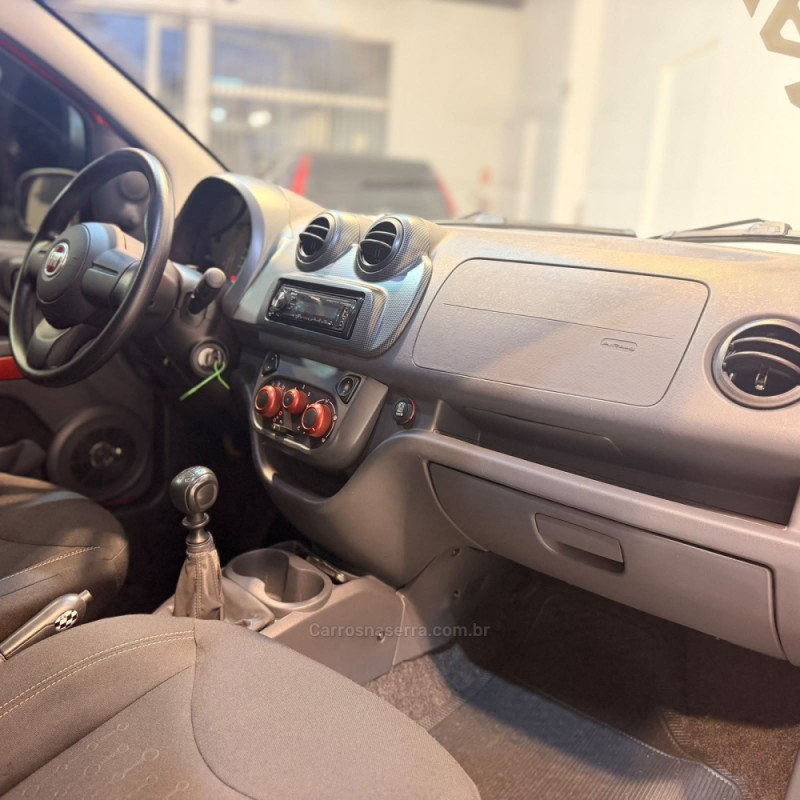 UNO 1.4 EVO SPORTING 8V FLEX 4P MANUAL - 2013 - NOVO HAMBURGO
