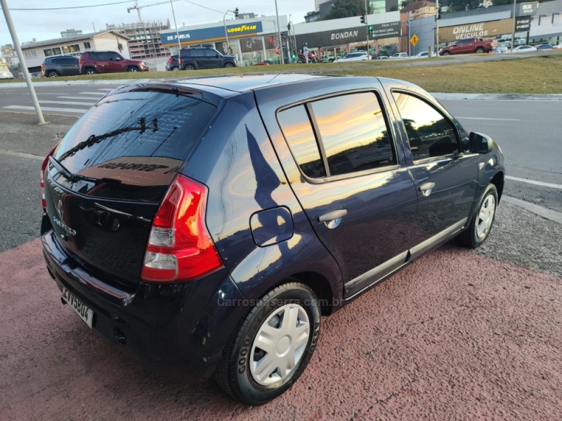 SANDERO 1.0 EXPRESSION 16V FLEX 4P MANUAL - 2012 - FARROUPILHA