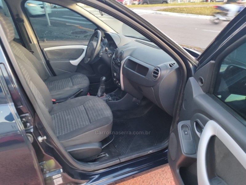 SANDERO 1.0 EXPRESSION 16V FLEX 4P MANUAL - 2012 - FARROUPILHA