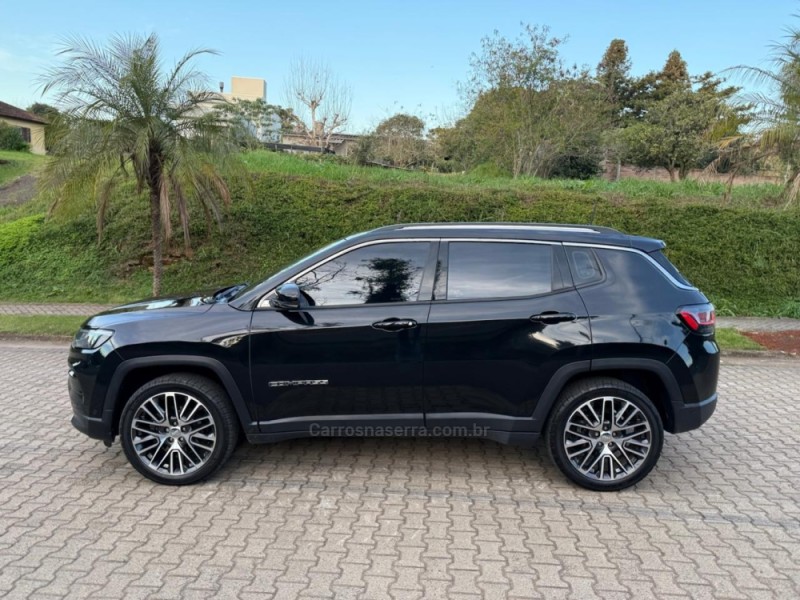 COMPASS 1.3 LIMITED T270 16V TURBO FLEX 4P AUTOMÁTICO - 2022 - IVOTI