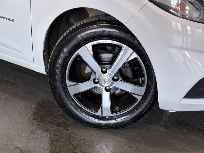 ONIX 1.4 ADVANTAGE 8V FLEX 4P AUTOMÁTICO - 2019 - VENâNCIO AIRES