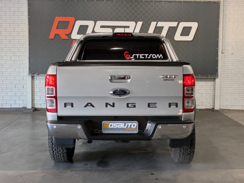 RANGER 2.8 XLT 4X2 CD 8V TURBO INTERCOOLER DIESEL 4P MANUAL - 2017 - VENâNCIO AIRES
