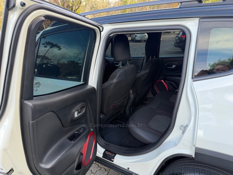 RENEGADE 2.0 16V TURBO DIESEL TRAILHAWK 4P 4X4 AUTOMÁTICO - 2016 - CAXIAS DO SUL