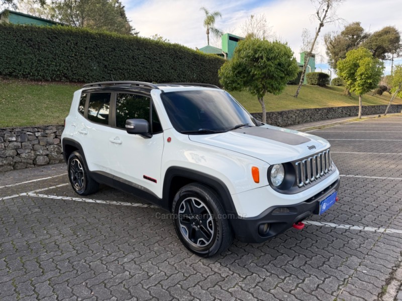 RENEGADE 2.0 16V TURBO DIESEL TRAILHAWK 4P 4X4 AUTOMÁTICO - 2016 - CAXIAS DO SUL