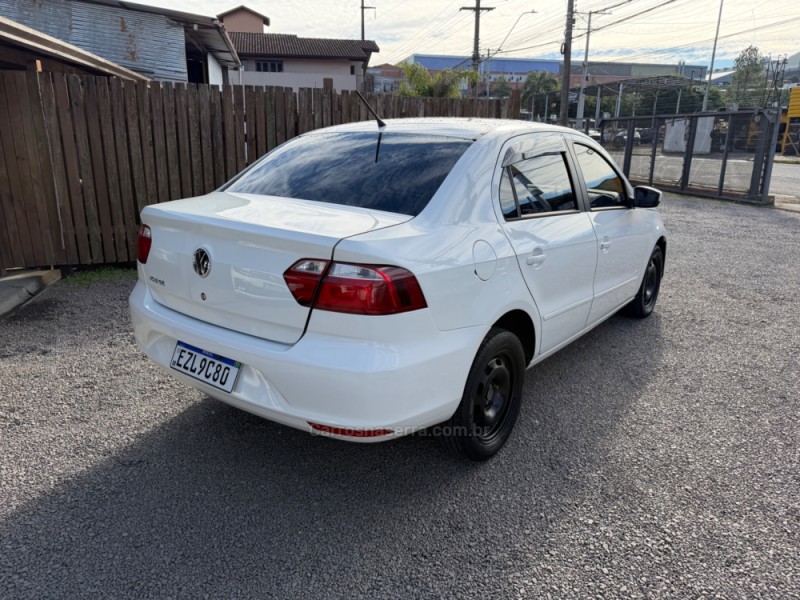 VOYAGE 1.0 MI TRENDLINE 8V FLEX 4P MANUAL - 2013 - CAXIAS DO SUL