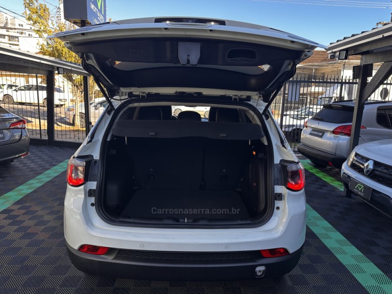 COMPASS 2.0 16V DIESEL LONGITUDE 4X4 AUTOMÁTICO - 2018 - CAXIAS DO SUL