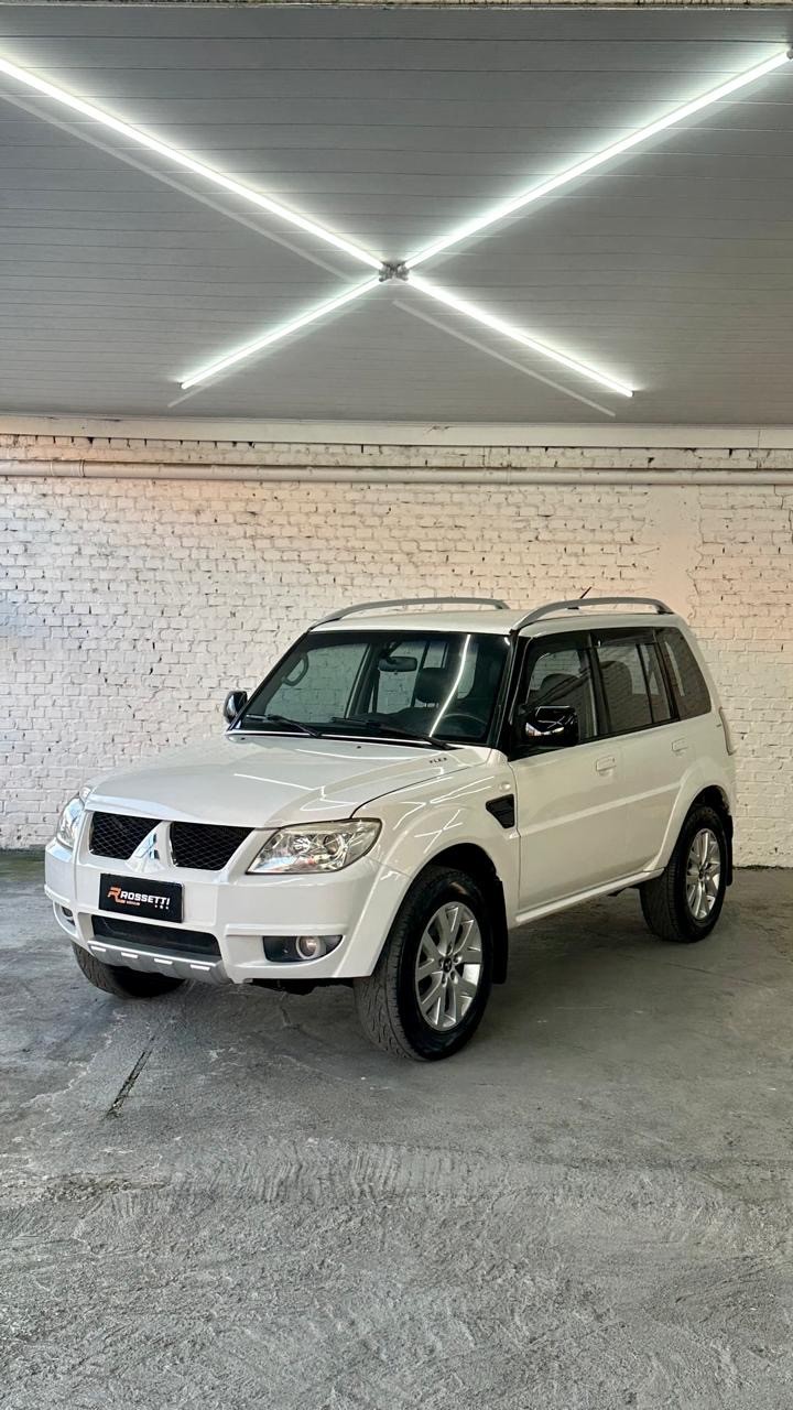 PAJERO TR4 2.0 4X4 16V 140CV FLEX 4P AUTOMÁTICO - 2011 - CAXIAS DO SUL