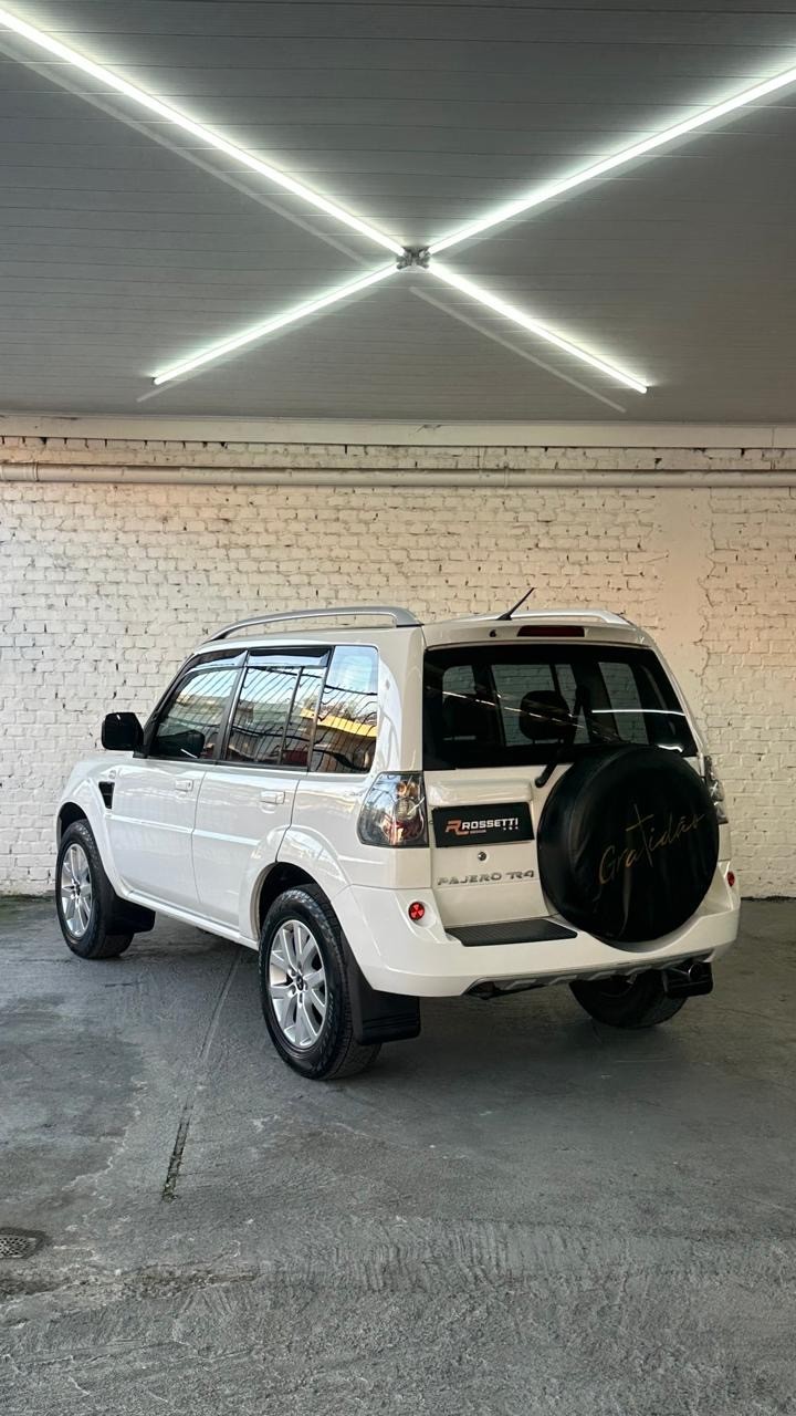 PAJERO TR4 2.0 4X4 16V 140CV FLEX 4P AUTOMÁTICO - 2011 - CAXIAS DO SUL