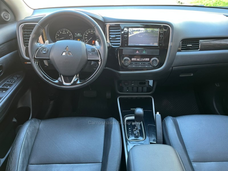 OUTLANDER 2.0 COMFORT 16V GASOLINA 4P AUTOMÁTICO - 2018 - FELIZ