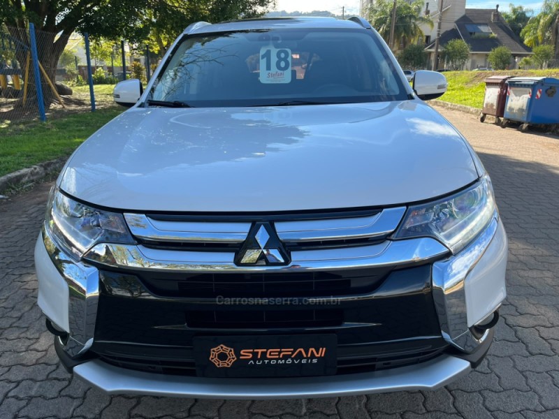 OUTLANDER 2.0 COMFORT 16V GASOLINA 4P AUTOMÁTICO - 2018 - FELIZ
