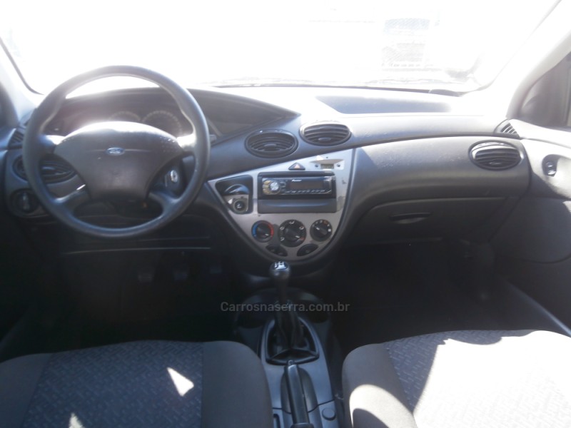 FOCUS 1.6 8V FLEX 4P MANUAL - 2009 - FARROUPILHA