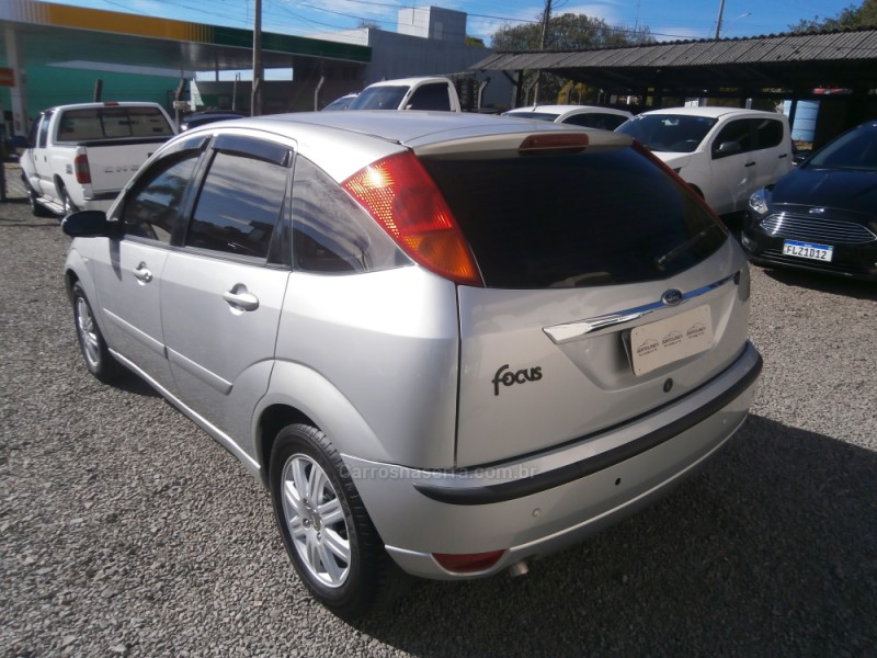 FOCUS 1.6 8V FLEX 4P MANUAL - 2009 - FARROUPILHA