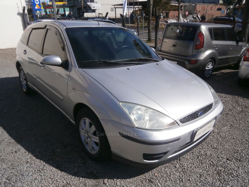FOCUS 1.6 8V FLEX 4P MANUAL - 2009 - FARROUPILHA