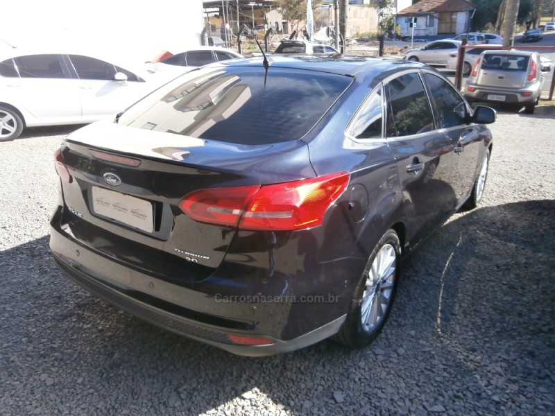 FOCUS 2.0 TITANIUM PLUS SEDAN 16V FLEX 4P AUTOMÁTICO - 2017 - FARROUPILHA