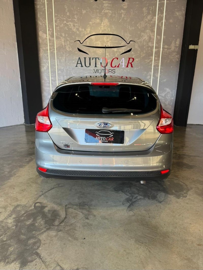 FOCUS 2.0 SE PLUS 16V FLEX 4P AUTOMÁTICO - 2015 - CAXIAS DO SUL