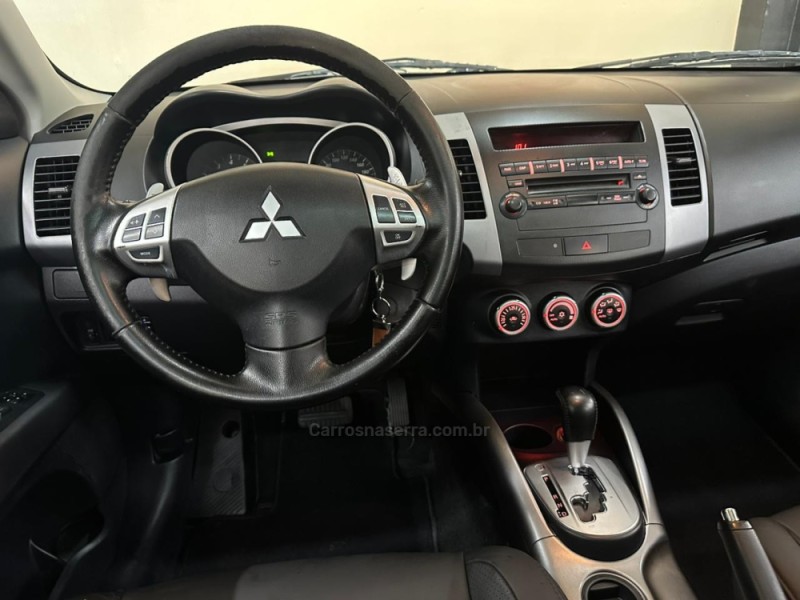 OUTLANDER 2.0 COMFORT 16V GASOLINA 4P AUTOMÁTICO - 2012 - NOVO HAMBURGO