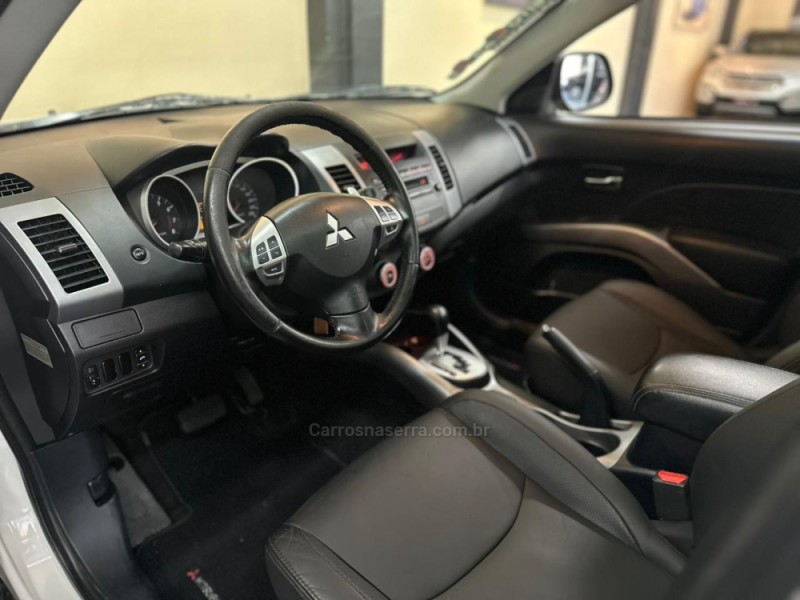 OUTLANDER 2.0 COMFORT 16V GASOLINA 4P AUTOMÁTICO - 2012 - NOVO HAMBURGO