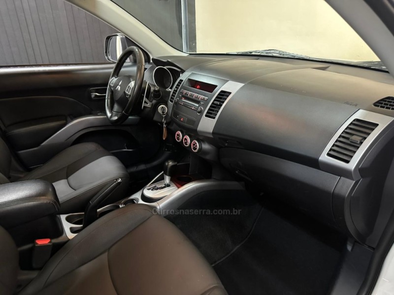 OUTLANDER 2.0 COMFORT 16V GASOLINA 4P AUTOMÁTICO - 2012 - NOVO HAMBURGO
