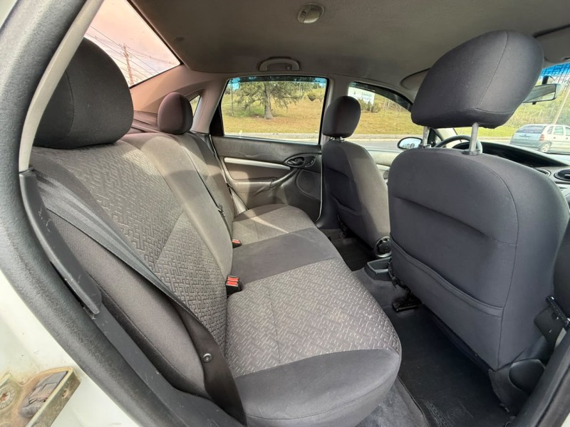 FOCUS 1.6 GLX 8V FLEX 4P MANUAL - 2009 - FARROUPILHA