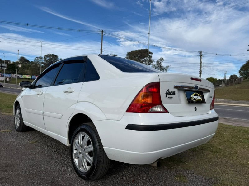 FOCUS 1.6 GLX 8V FLEX 4P MANUAL - 2009 - FARROUPILHA