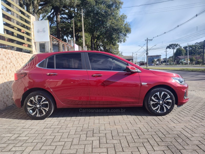 ONIX 1.0 PREMIER II 12V TURBO FLEX 4P AUTOMÁTICO - 2024 - CANELA