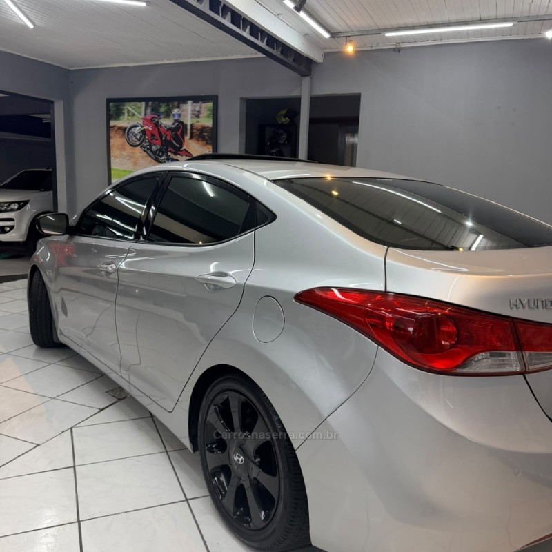 ELANTRA 1.8 GLS 16V GASOLINA 4P AUTOMÁTICO - 2013 - CAXIAS DO SUL