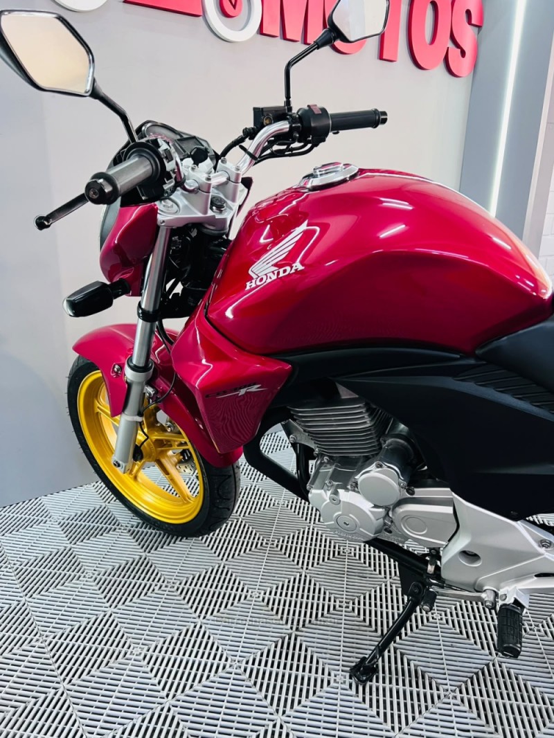 CB 300R  - 2015 - CAMPO BOM