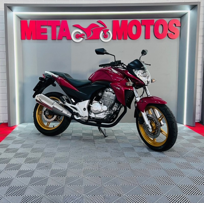 CB 300R  - 2015 - CAMPO BOM