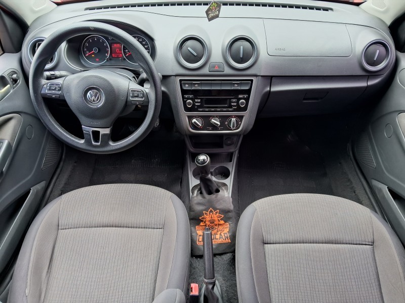 VOYAGE 1.0 MI TRENDLINE 8V FLEX 4P MANUAL - 2014 - SãO SEBASTIãO DO CAí
