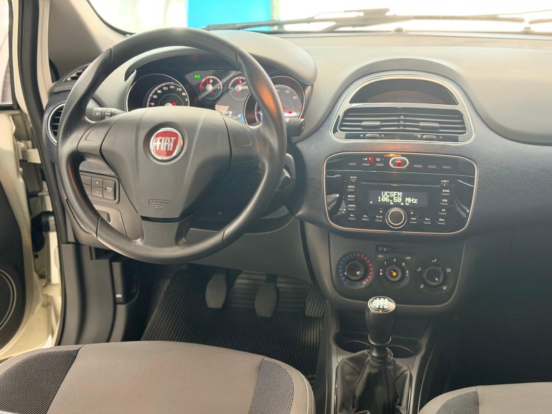 PUNTO 1.4 ATTRACTIVE ITALIA 8V FLEX 4P MANUAL - 2013 - CAXIAS DO SUL
