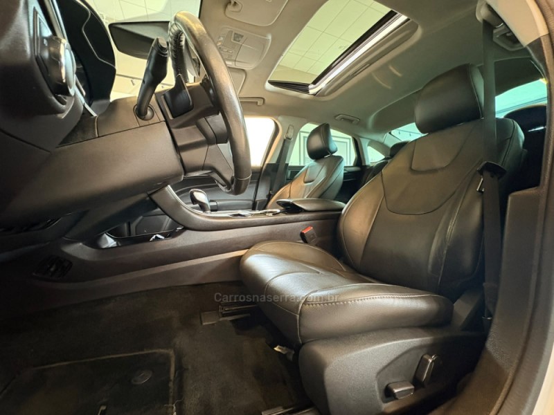 FUSION 2.0 TITANIUM PLUS AWD 16V GASOLINA 4P AUTOMÁTICO - 2016 - CAMPO BOM