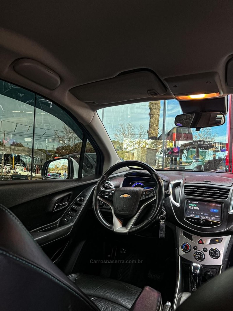 TRACKER 1.8 MPFI LT 4X2 16V FLEX 4P AUTOMÁTICO - 2015 - CANELA