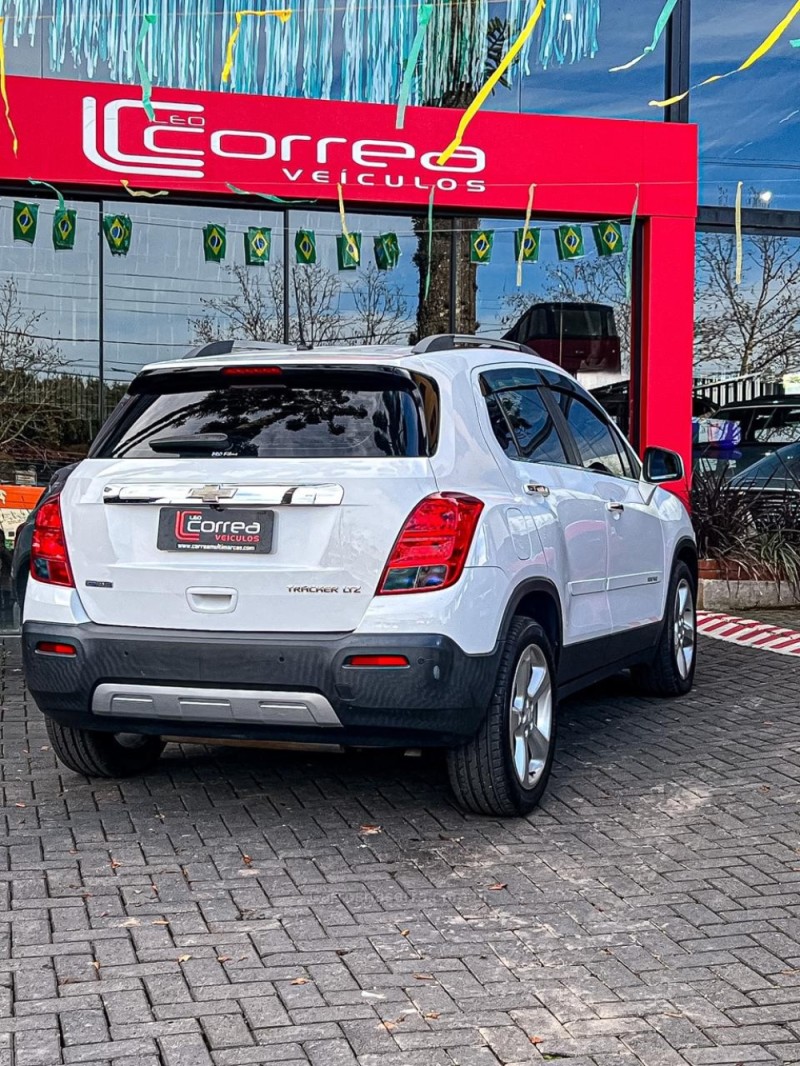 TRACKER 1.8 MPFI LT 4X2 16V FLEX 4P AUTOMÁTICO - 2015 - CANELA