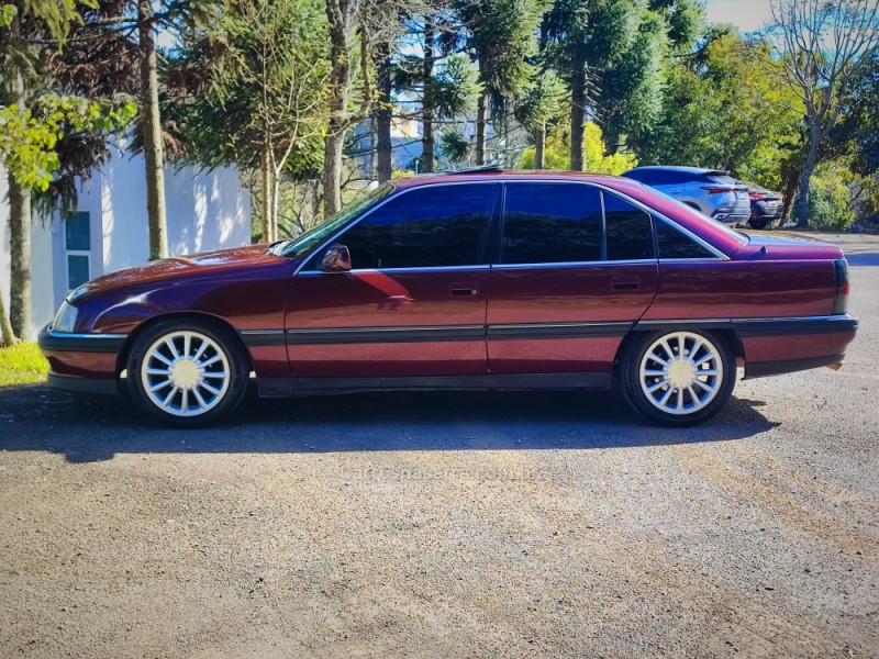 OMEGA 2.0 MPFI GLS 8V GASOLINA 4P MANUAL - 1993 - FARROUPILHA