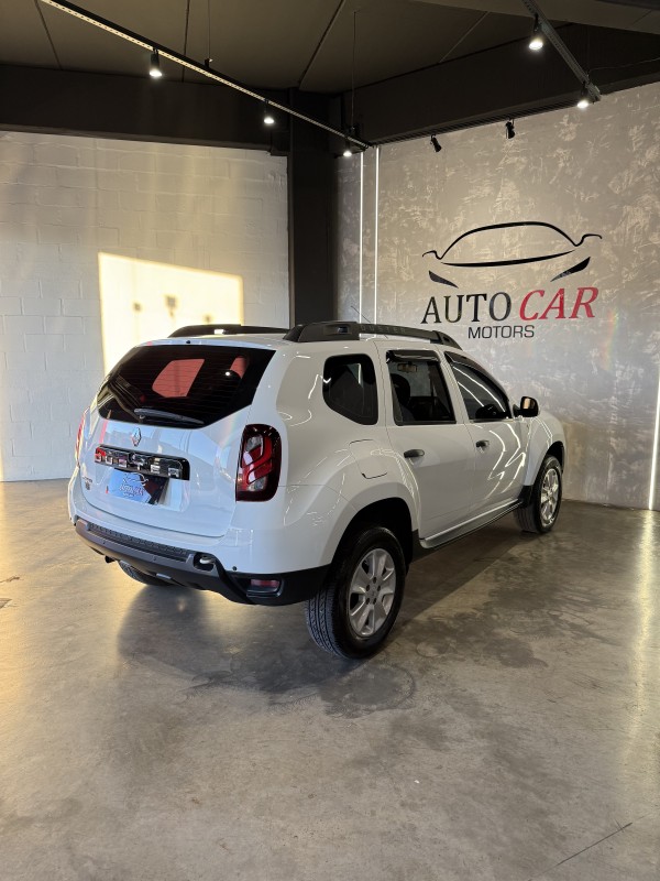 DUSTER 1.6 EXPRESSION 4X2 16V FLEX 4P MANUAL - 2017 - CAXIAS DO SUL