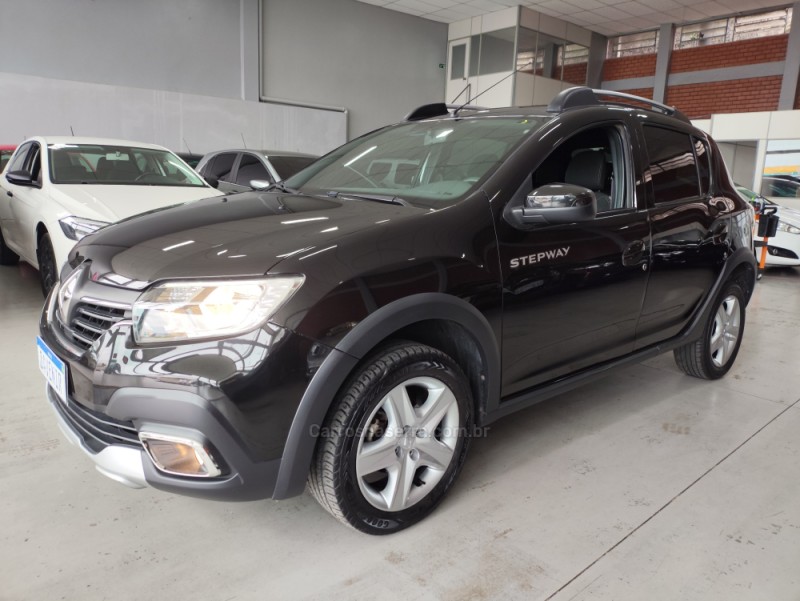 SANDERO 1.6 STEPWAY ZEN 16V FLEX 4P MANUAL - 2022 - TAQUARA