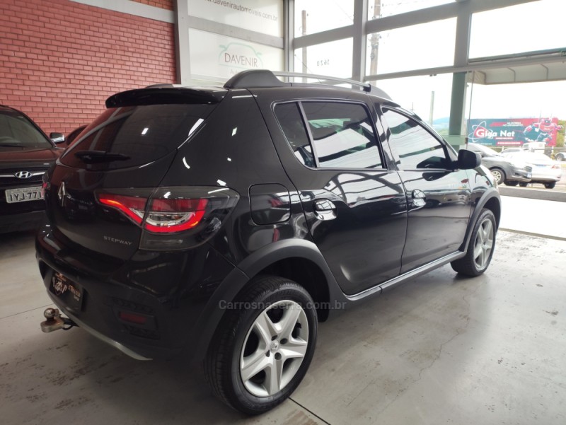 SANDERO 1.6 STEPWAY ZEN 16V FLEX 4P MANUAL - 2022 - TAQUARA
