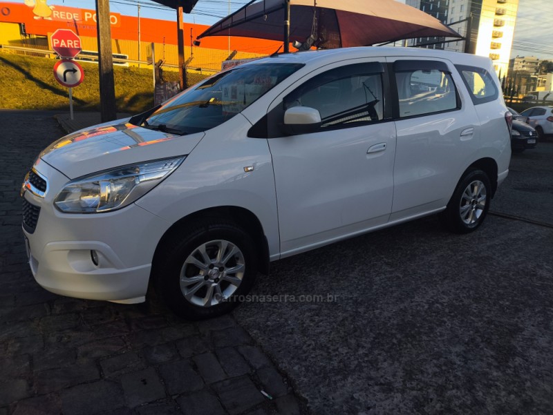 SPIN 1.8 LT 8V FLEX 4P MANUAL - 2014 - FARROUPILHA