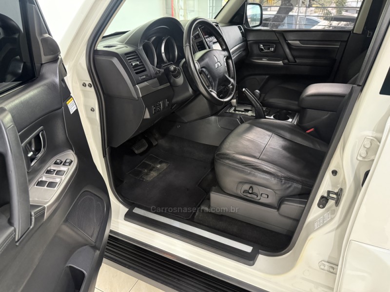 PAJERO FULL 3.2 HPE 4X4 16V TURBO INTERCOOLER DIESEL 4P AUTOMÁTICO - 2015 - BENTO GONçALVES